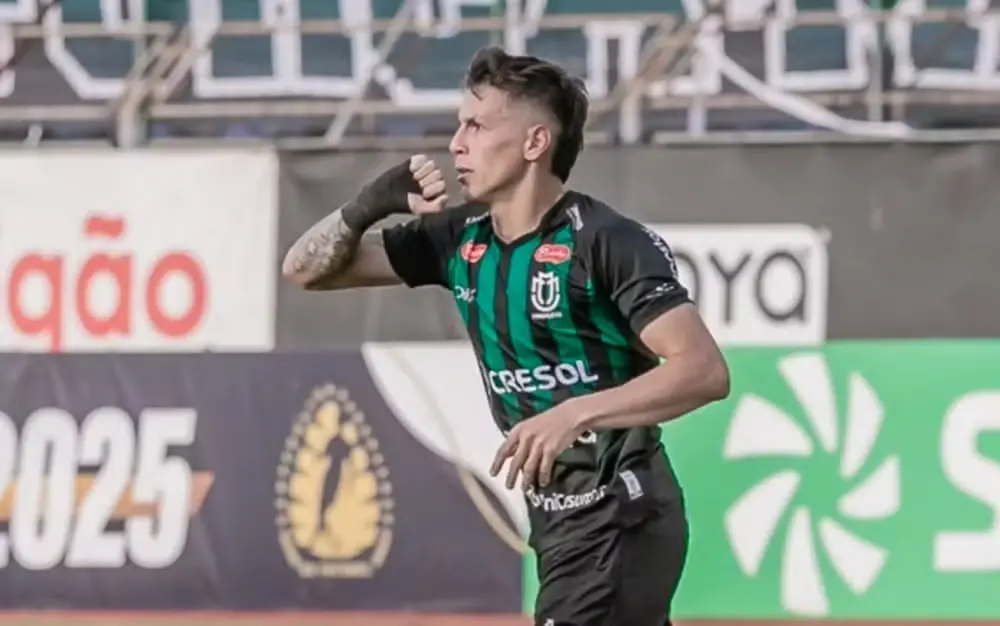 Albirex Niigata renova empréstimo de atacante do Maringá FC por mais um ano